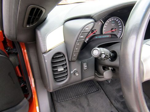 Used 2008 Chevrolet Corvette Convertible w/ Preferred Equipment Group RWD image 15