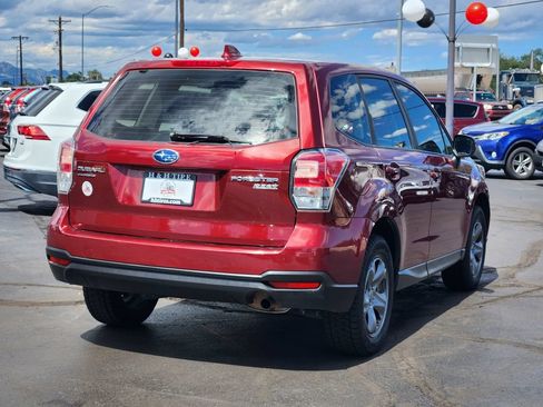 Used 2017 Subaru Forester 2.5i AWD/4WD image 7