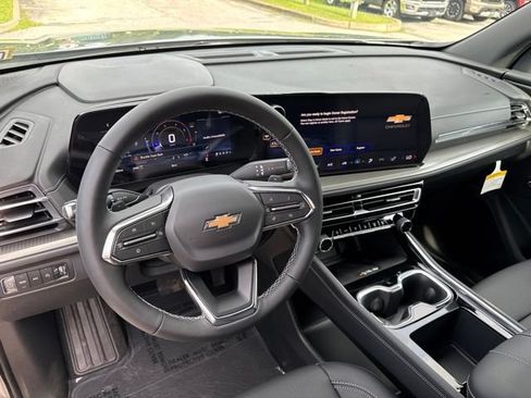 New 2026 Chevrolet Traverse LT w/ Driver Confidence Package AWD/4WD image 57