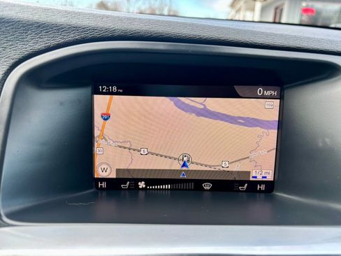 Used 2018 Volvo V60 T5 Cross Country w/ Convenience Package image 19