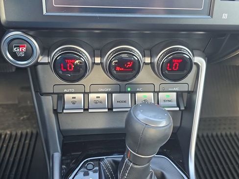 Used 2022 Toyota GR86 w/ ALL Weather Mat Package (TMS) image 23