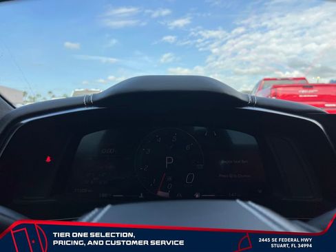 Used 2024 Chevrolet Corvette Stingray Premium Conv w/ 3LT RWD image 21