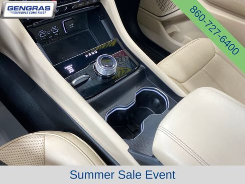 Used 2025 Jeep Grand Cherokee L Limited w/ Luxury Tech Group II AWD/4WD image 17