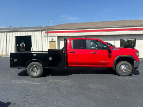 Used 2020 GMC Sierra 3500 4x4 Crew Cab w/ Convenience Package image 4