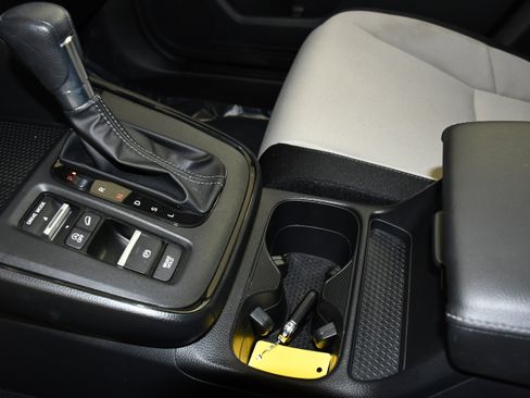 Certified 2025 Honda CR-V EX image 31