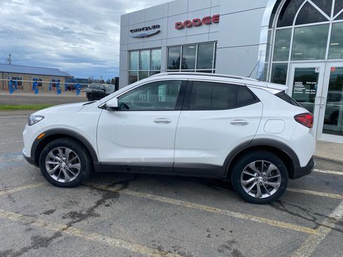 Used 2023 Buick Encore GX Essence w/ Advanced Technology Package AWD/4WD image 2