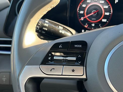 Certified 2025 Hyundai Elantra SEL image 28