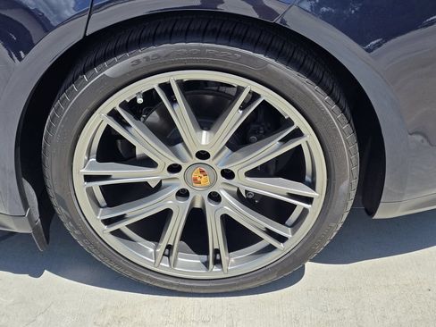 Used 2023 Porsche Panamera Platinum Edition RWD image 29