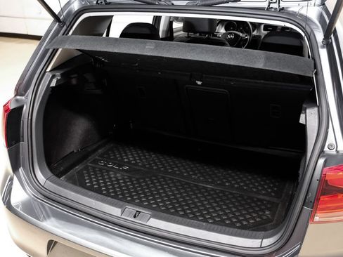 Used 2015 Volkswagen Golf S FWD image 49