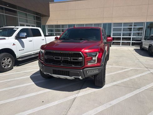Used 2019 Ford F150 Raptor w/ Equipment Group 802A Luxury AWD/4WD image 2