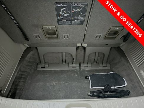 Used 2020 Kia Sedona L image 23