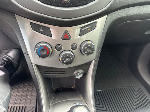 Used 2016 Chevrolet Trax LT AWD/4WD image 20
