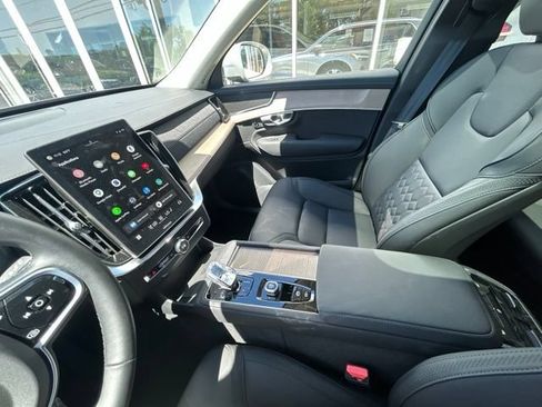 Certified 2025 Volvo XC90 B5 Plus AWD/4WD image 20