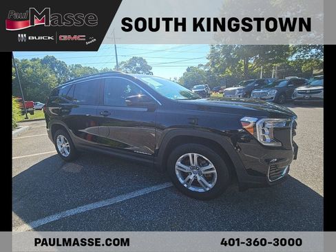 Used 2023 GMC Terrain SLE w/ Driver Convenience Package AWD/4WD image 3