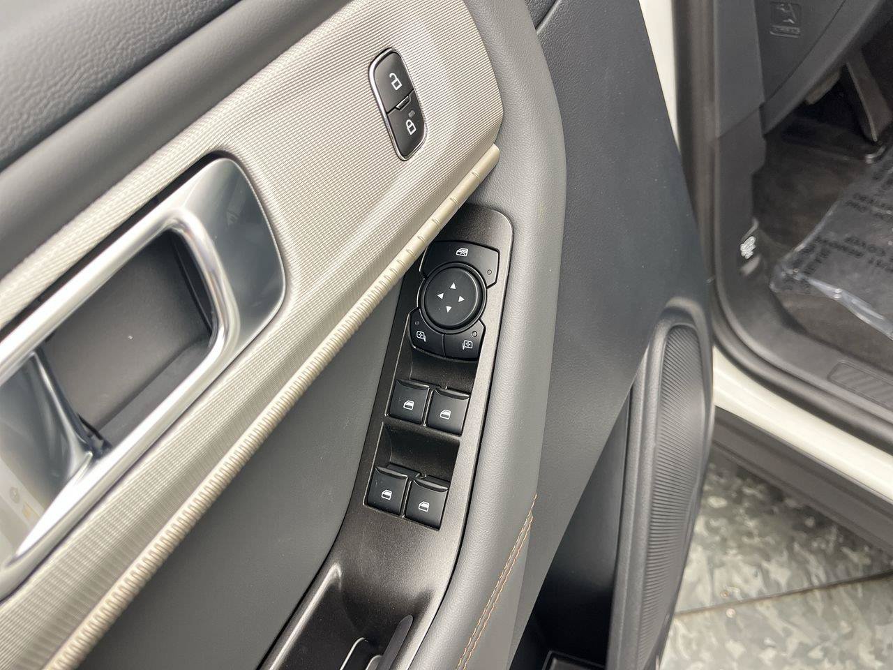 New 2027 Ford Explorer Active w/ Active Comfort Package AWD/4WD image 9