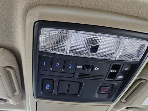 Used 2016 Toyota 4Runner Limited image 36