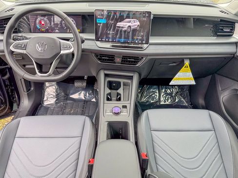 New 2026 Volkswagen Tiguan SE image 24