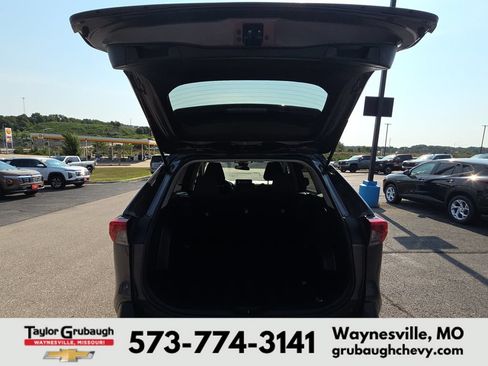 Used 2024 Toyota RAV4 XLE AWD/4WD image 31