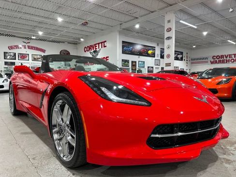 Used 2018 Chevrolet Corvette Stingray Convertible w/ 3LT Preferred Equipment Group RWD image 5