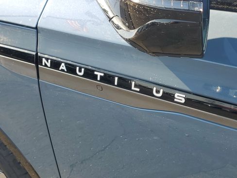 New 2026 Lincoln Nautilus Reserve w/ Jet Appearance Package image 7