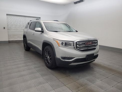 Used 2018 GMC Acadia SLT image 13