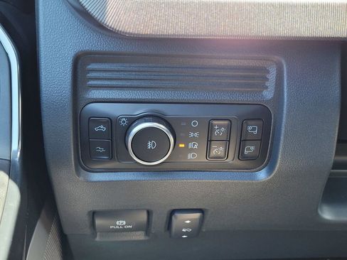 New 2025 Ford F350 Platinum image 39