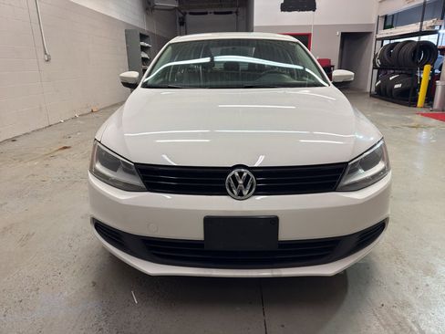 Used 2014 Volkswagen Jetta SE image 2