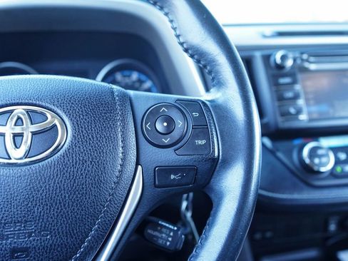 Used 2018 Toyota RAV4 XLE image 6