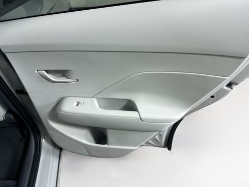 Used 2024 Hyundai Kona SEL FWD image 29