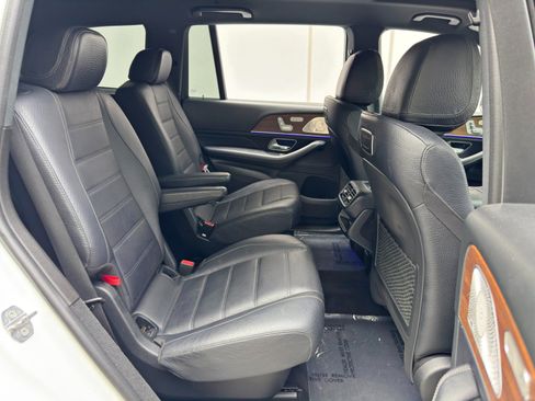 Used 2020 Mercedes-Benz GLS 450 4MATIC image 44