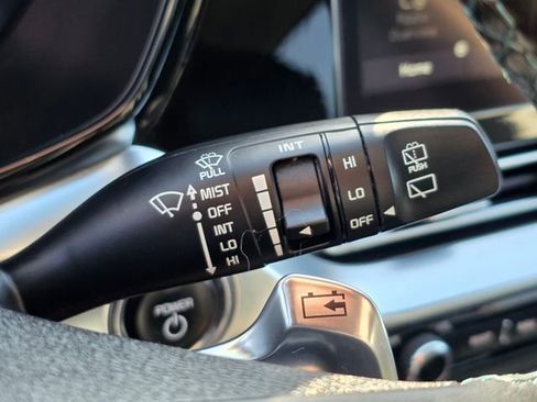 Used 2021 Kia Niro EX Premium FWD image 39