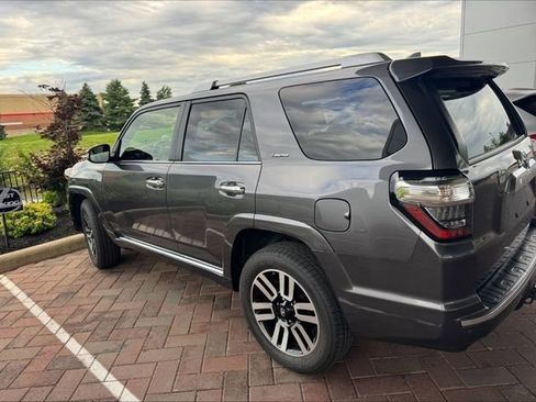 Used 2016 Toyota 4Runner Limited AWD/4WD image 3