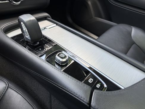 Certified 2023 Volvo XC90 B5 Core AWD/4WD image 26