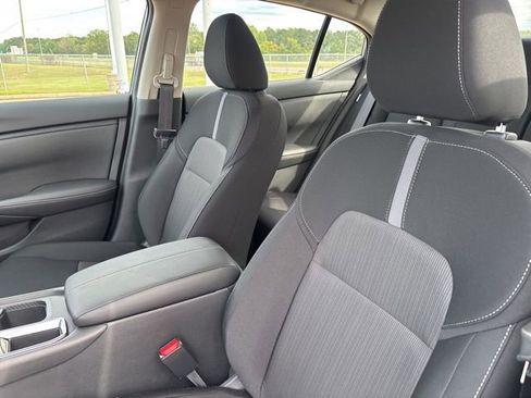 New 2025 Nissan Sentra SV image 8