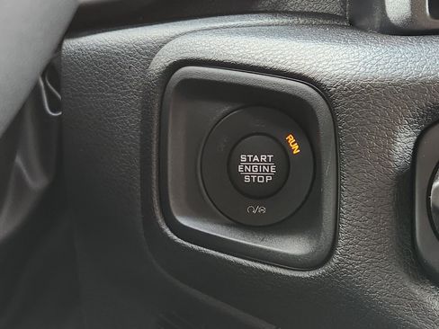 New 2025 Jeep Gladiator Willys image 25