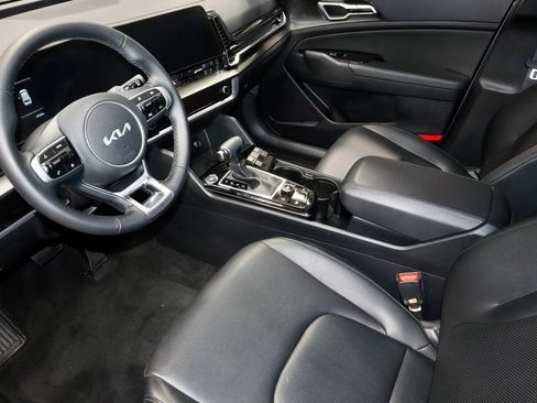 Used 2025 Kia Sportage EX w/ Premium Package FWD image 23