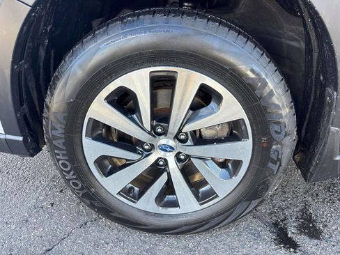 Certified 2025 Subaru Outback Premium image 7