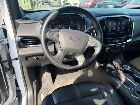 Used 2023 Chevrolet Traverse RS w/ LPO, Floor Liner Package AWD/4WD image 16