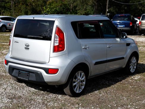 Used 2012 Kia Soul + image 11