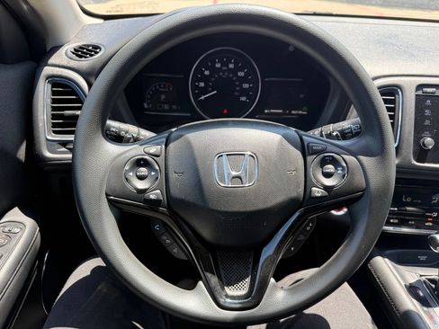 Used 2022 Honda HR-V EX image 12