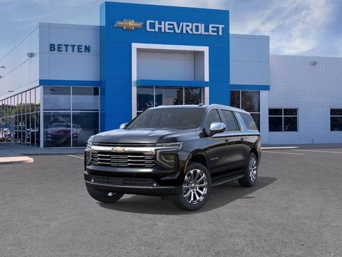 Used 2025 Chevrolet Suburban Premier AWD/4WD image 43