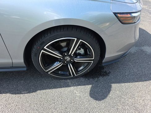 Used 2024 Honda Accord Sport image 9