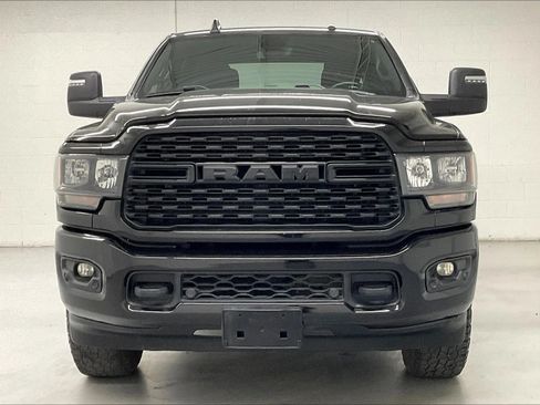 Used 2023 RAM 2500 Big Horn w/ Night Edition AWD/4WD image 39