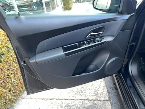 Used 2013 Chevrolet Cruze LTZ w/ Enhanced Safety Package image 16