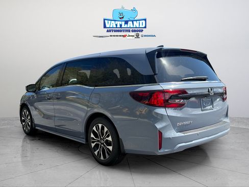 New 2026 Honda Odyssey Elite image 3