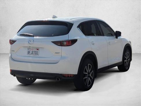 Used 2018 MAZDA CX-5 Touring w/ Preferred Equipment Package FWD image 5
