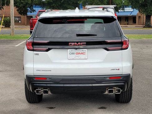 New 2026 GMC Acadia AT4 image 5