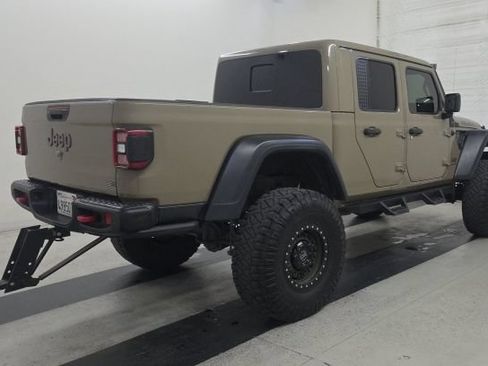 Used 2020 Jeep Gladiator Rubicon AWD/4WD image 2