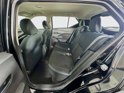 Used 2024 Nissan Kicks SV image 24