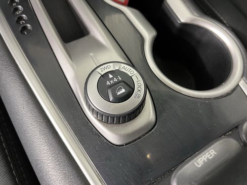 Used 2019 Nissan Pathfinder S AWD/4WD image 19